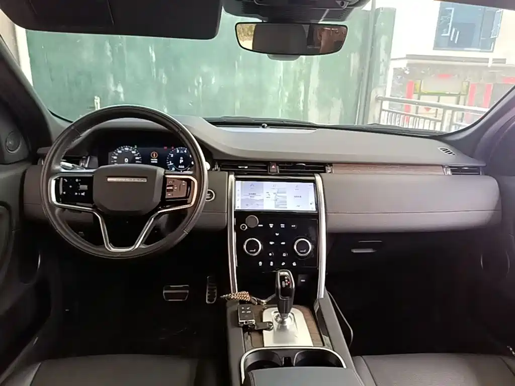 Land Rover Discovery Sport — фото 10