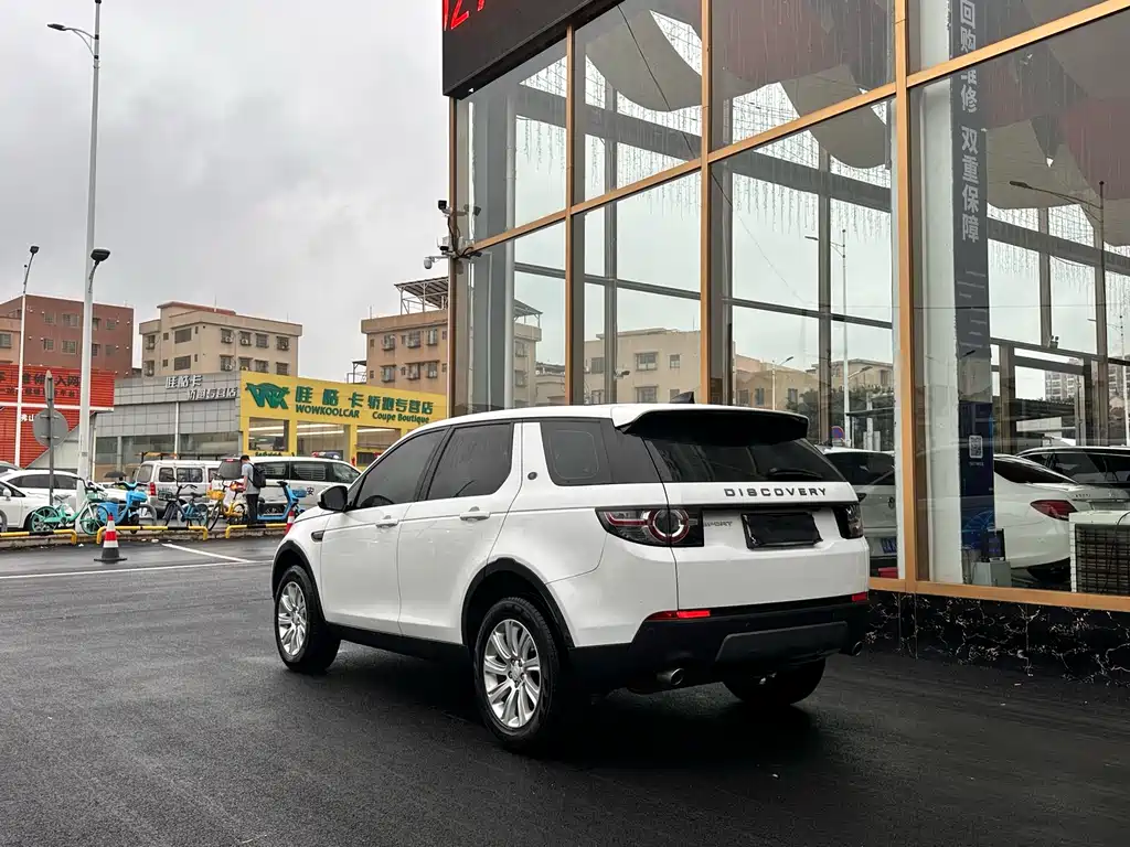 Land Rover Discovery Sport — фото 21