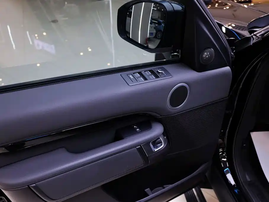 Land Rover Discovery — фото 17