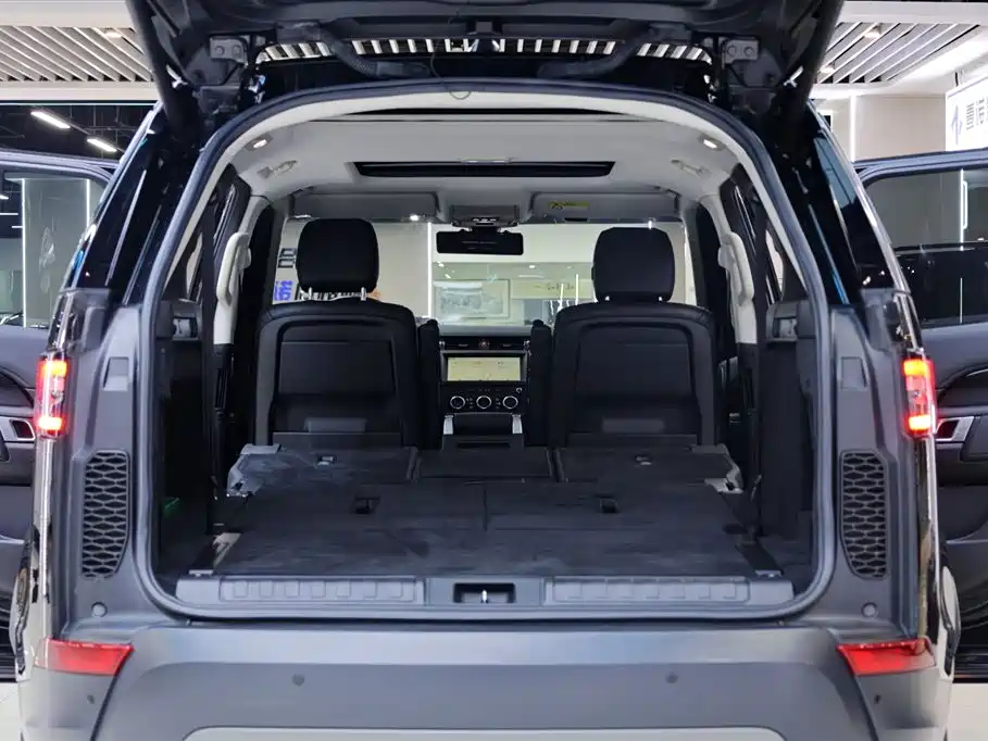 Land Rover Discovery — фото 32