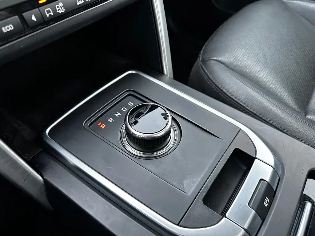 Land Rover Discovery Sport — фото 10