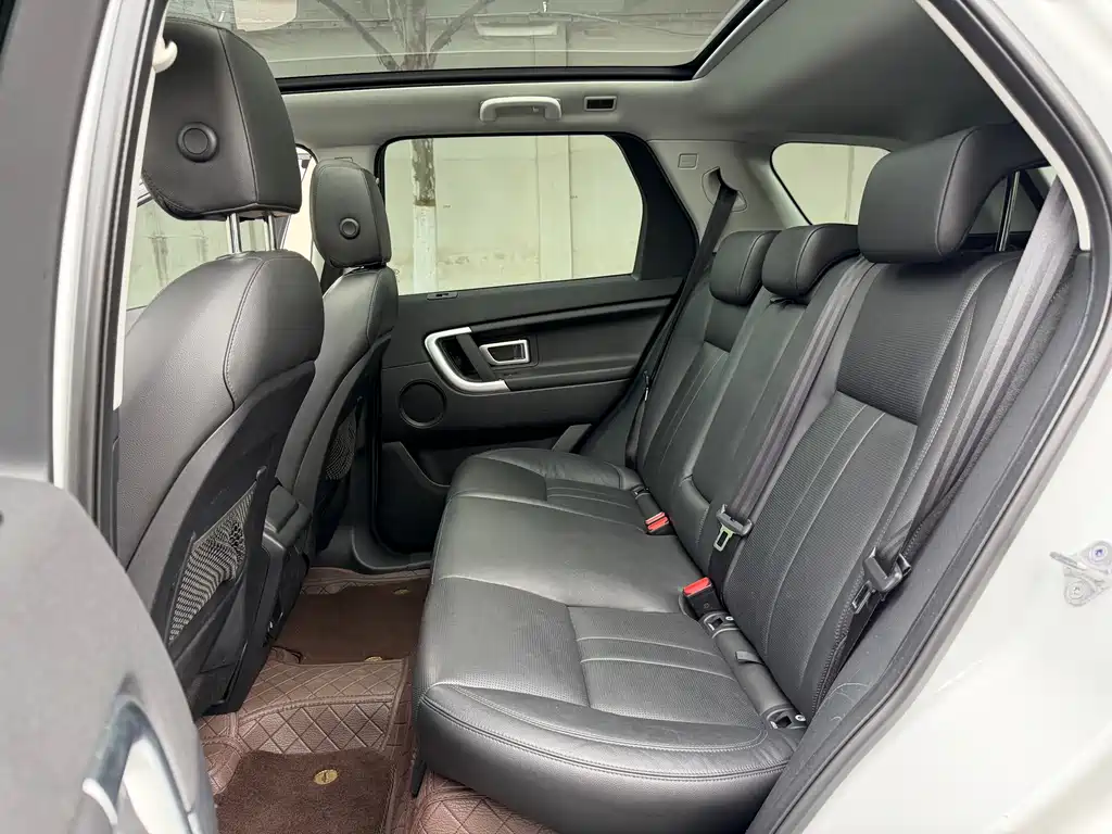 Land Rover Discovery Sport — фото 13