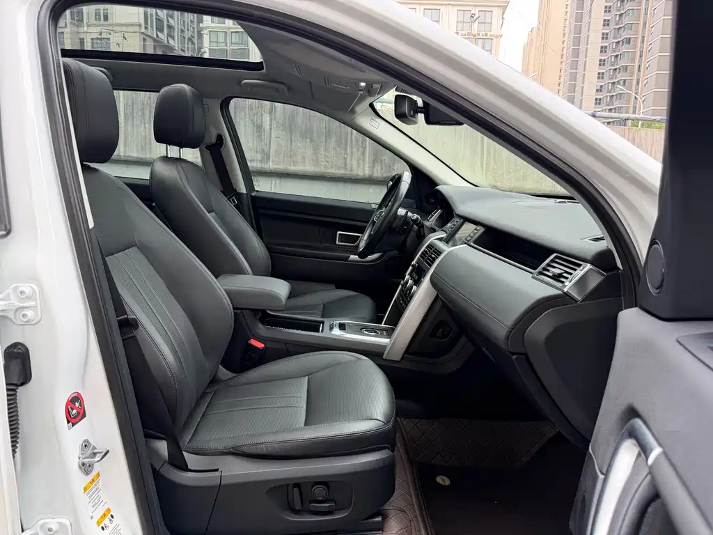 Land Rover Discovery Sport — фото 14