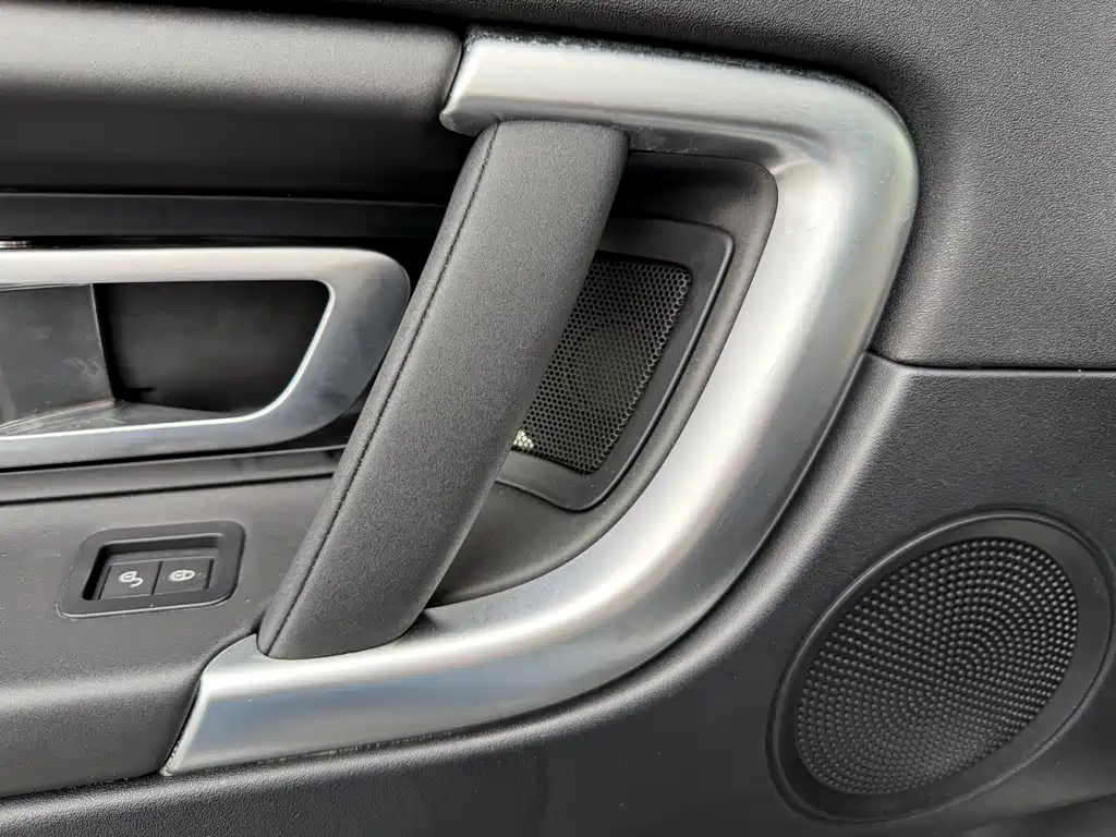Land Rover Discovery Sport — фото 22