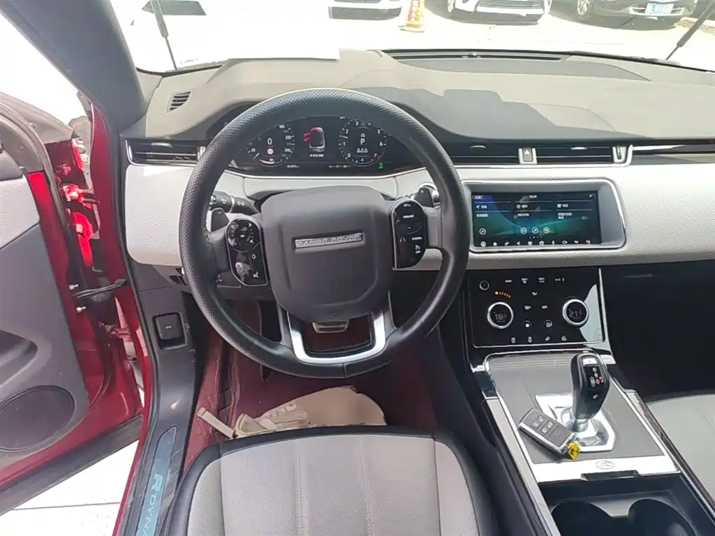 Land Rover Evoque — фото 11