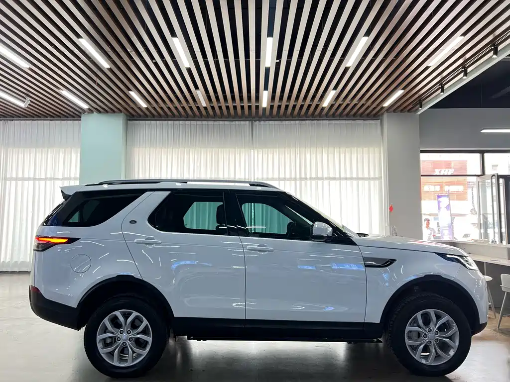 Land Rover Discovery — фото 17