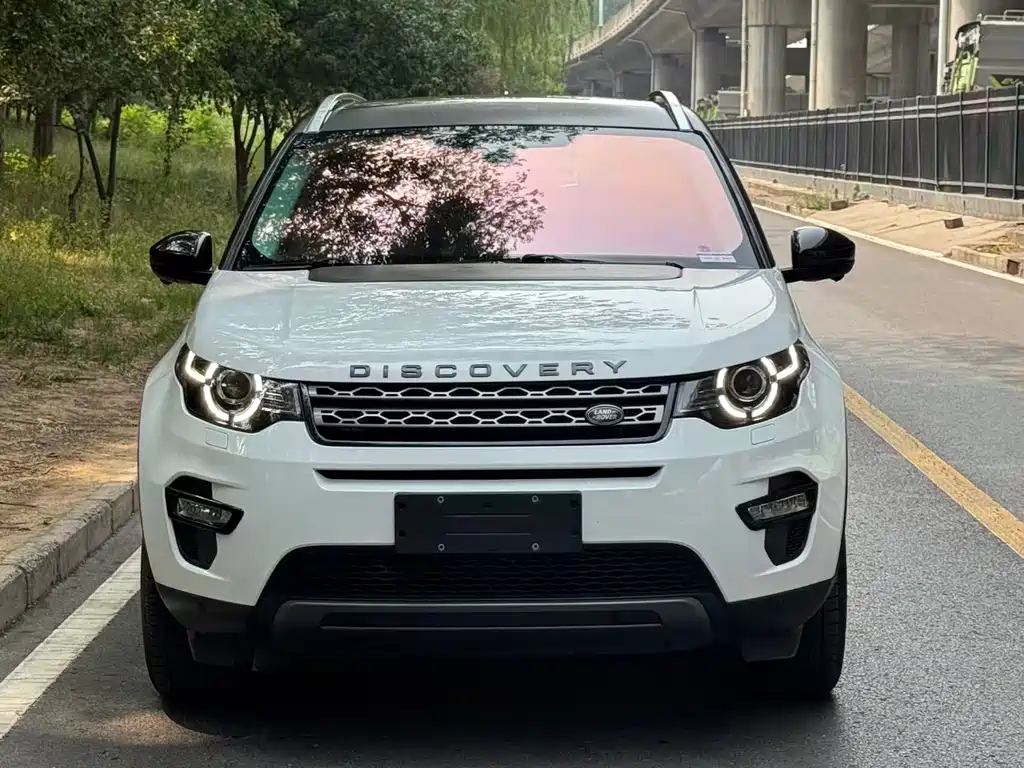 Land Rover Discovery Sport — фото 2