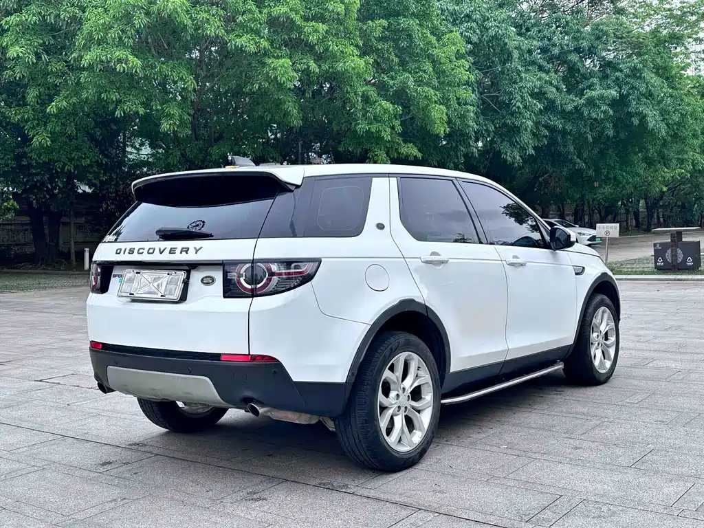 Land Rover Discovery Sport — фото 11