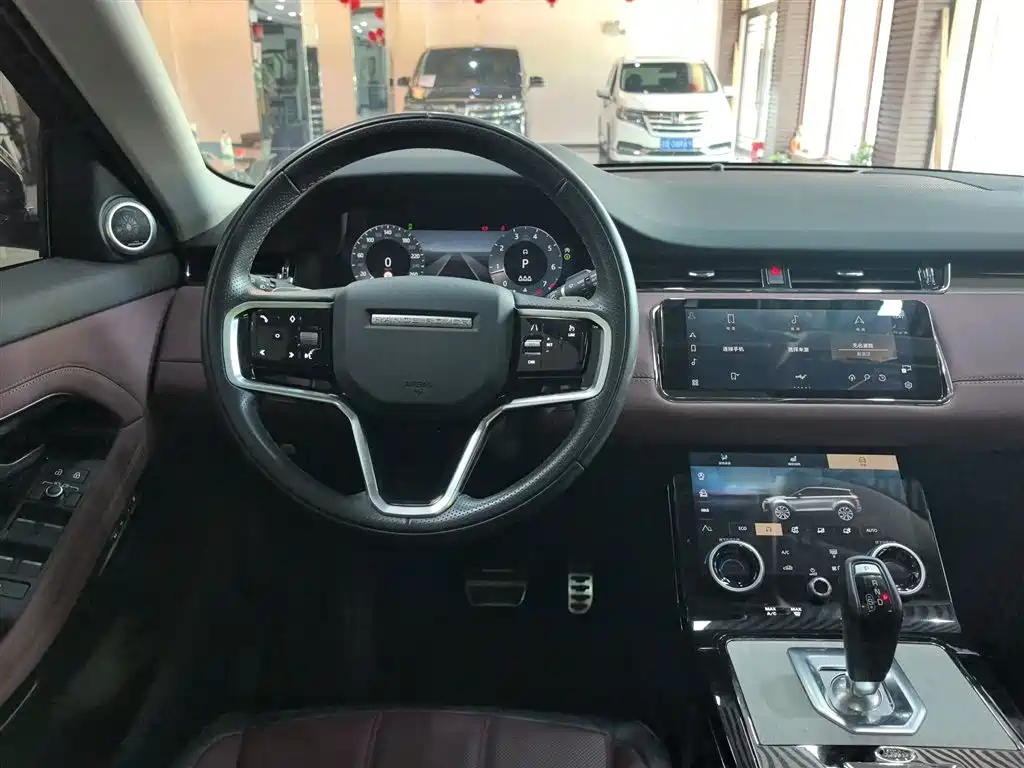 Land Rover Evoque — фото 14