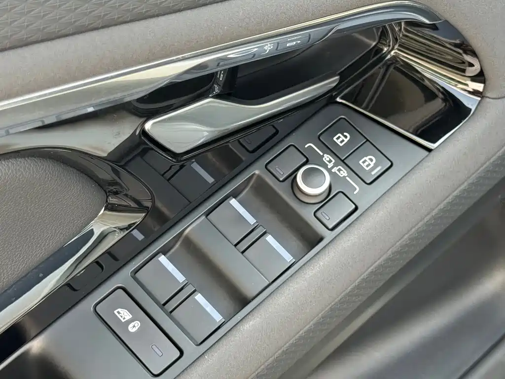 Land Rover Evoque — фото 13