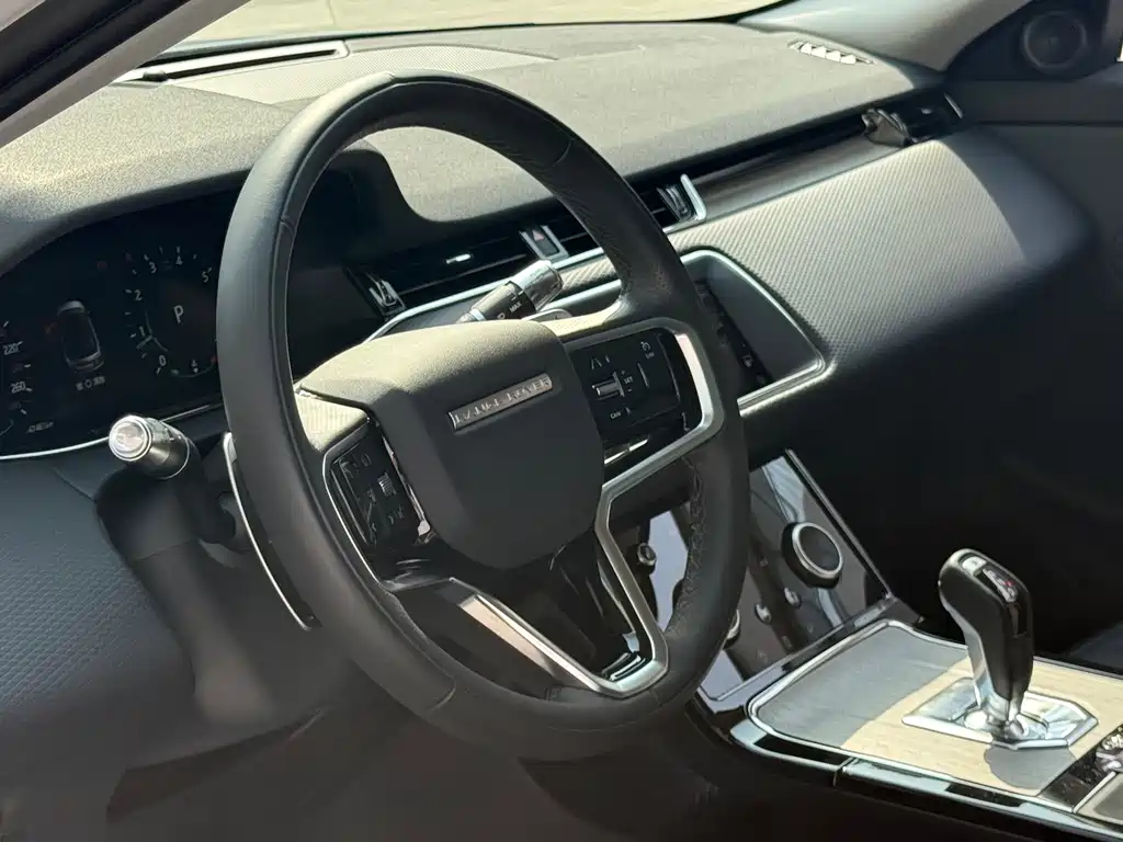 Land Rover Evoque — фото 15