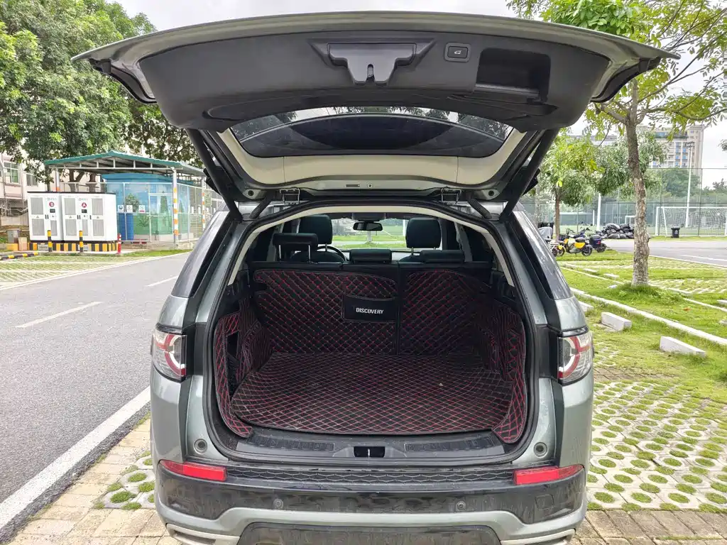Land Rover Discovery Sport — фото 17