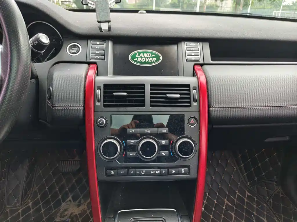 Land Rover Discovery Sport — фото 20