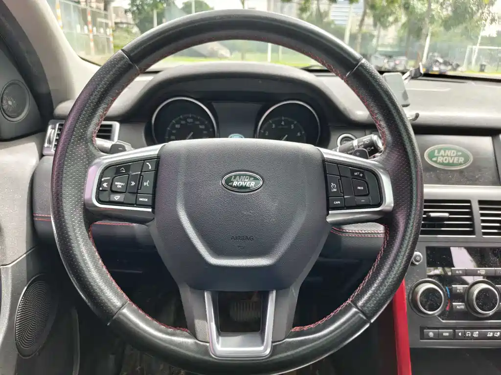 Land Rover Discovery Sport — фото 21