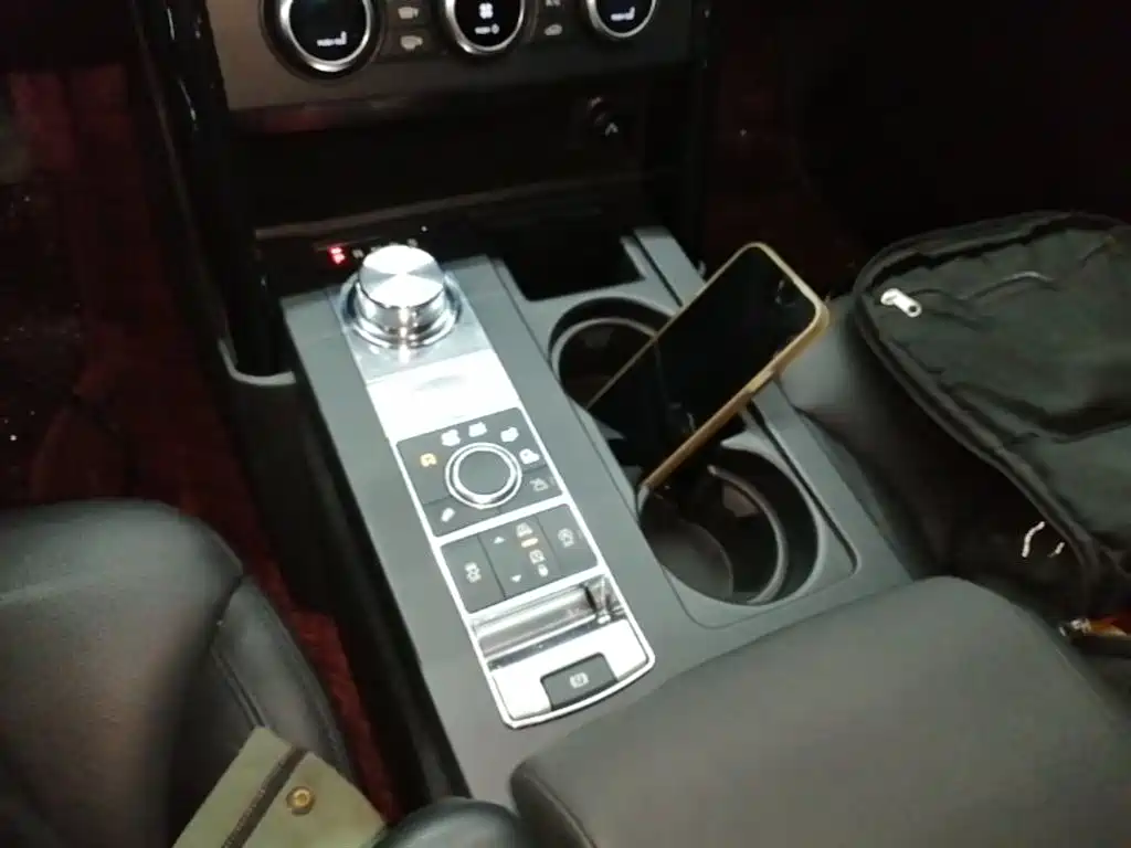 Land Rover Discovery — фото 14