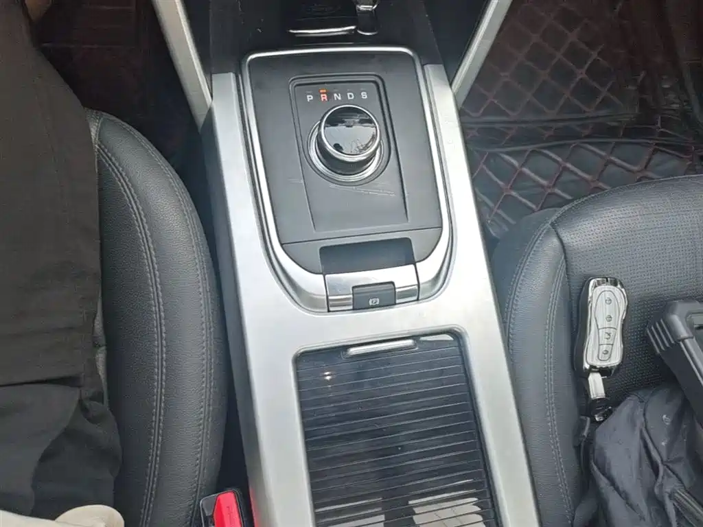 Land Rover Discovery Sport — фото 14