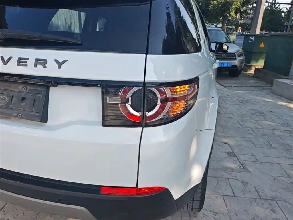 Land Rover Discovery Sport — фото 8