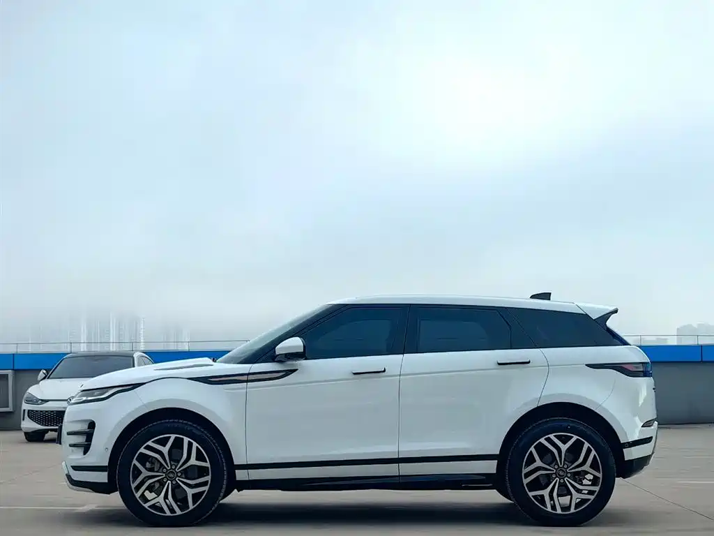 Land Rover Evoque — фото 13
