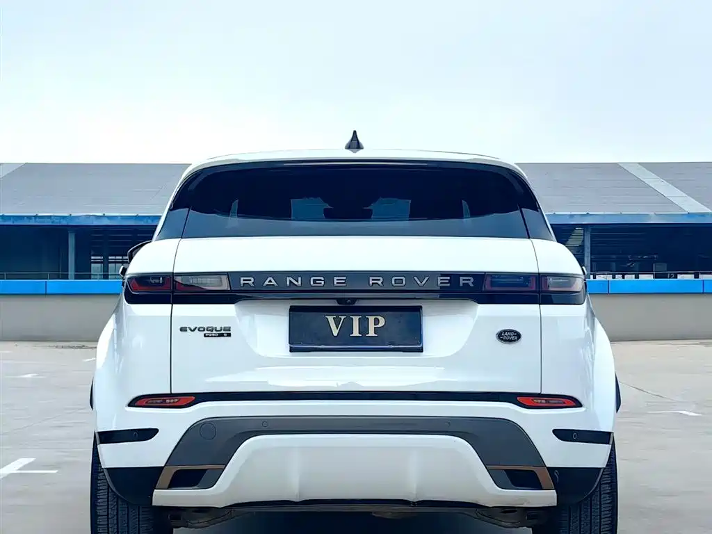 Land Rover Evoque — фото 15