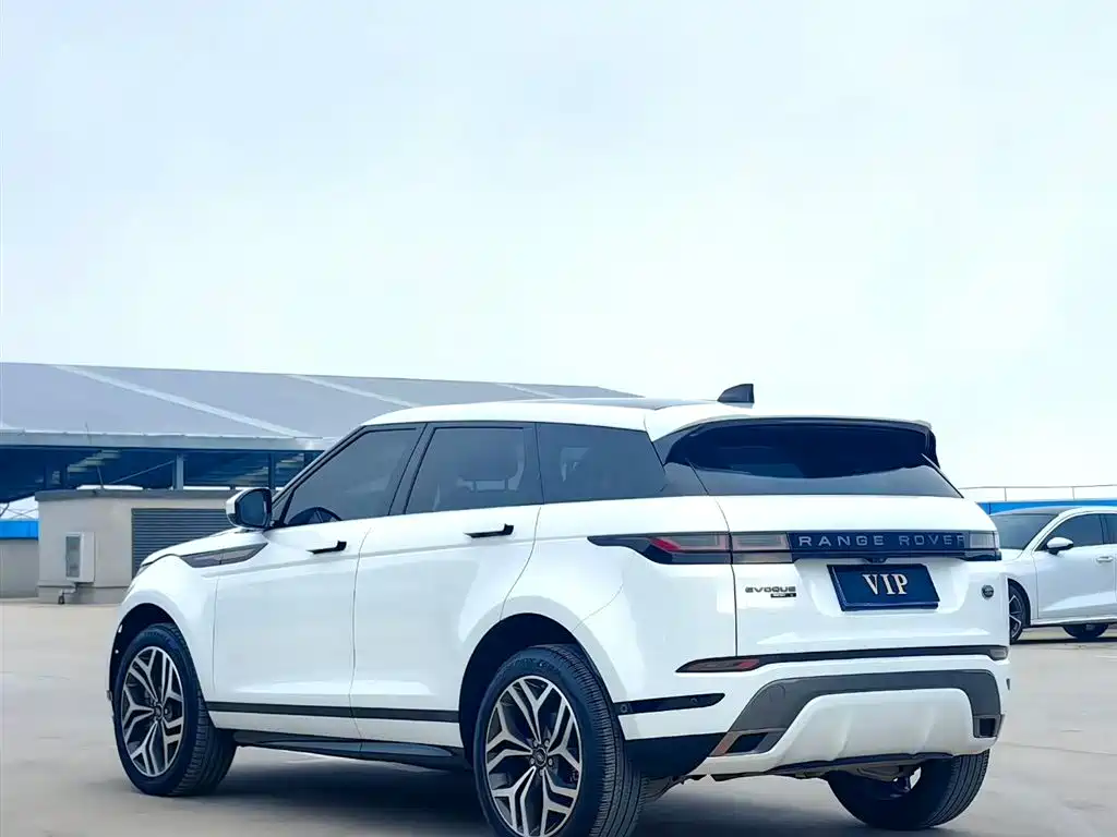 Land Rover Evoque — фото 16
