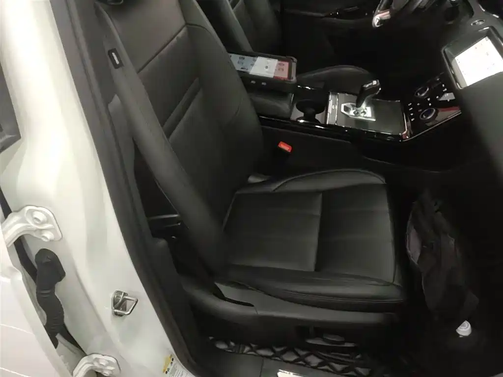 Land Rover Evoque — фото 4