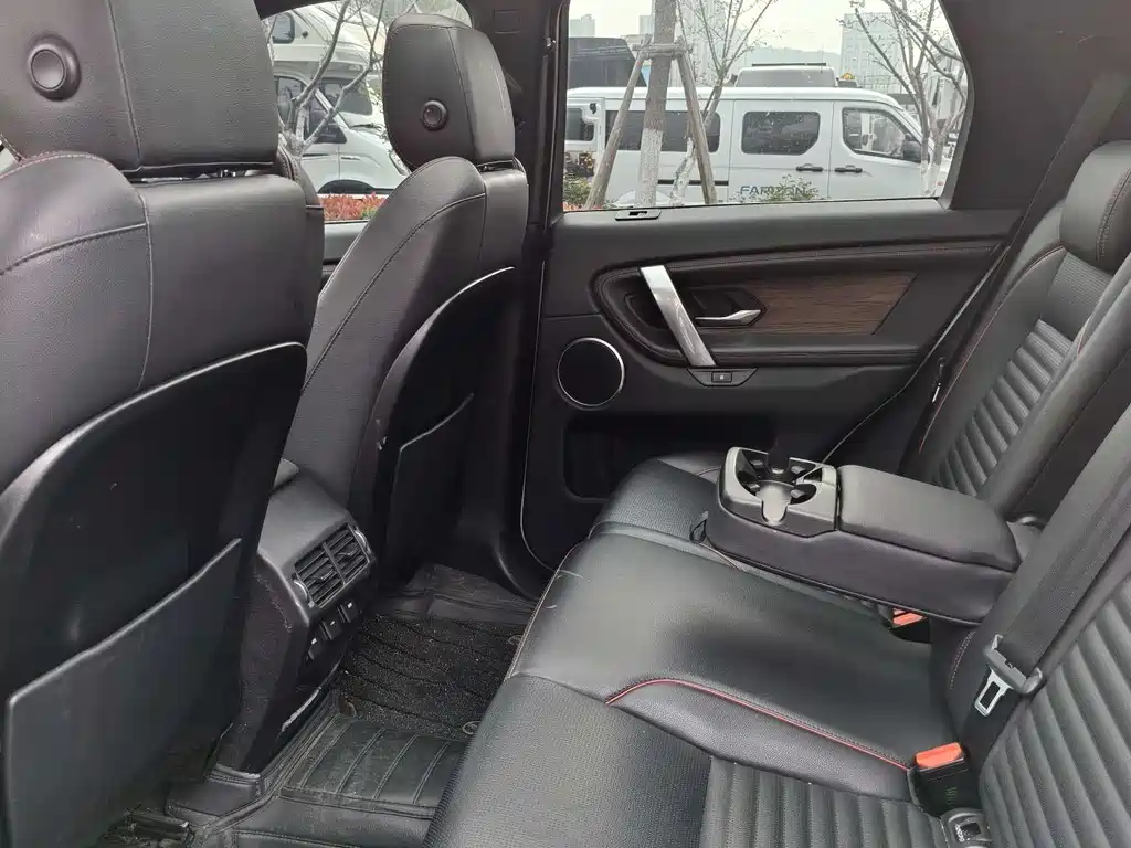 Land Rover Discovery Sport — фото 11