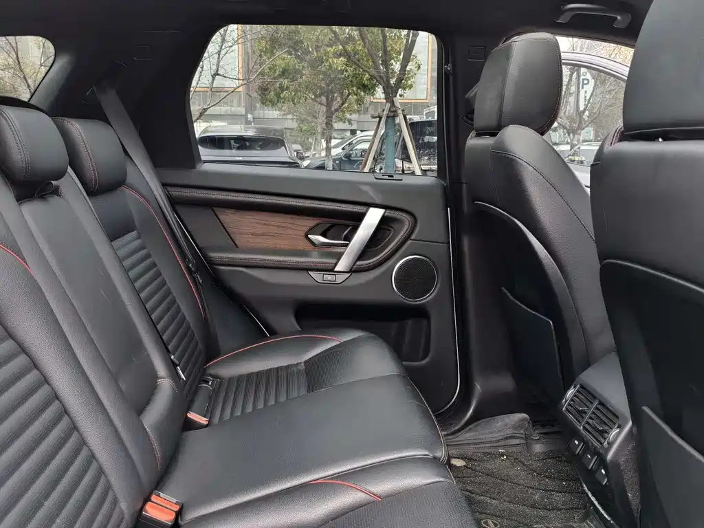 Land Rover Discovery Sport — фото 14