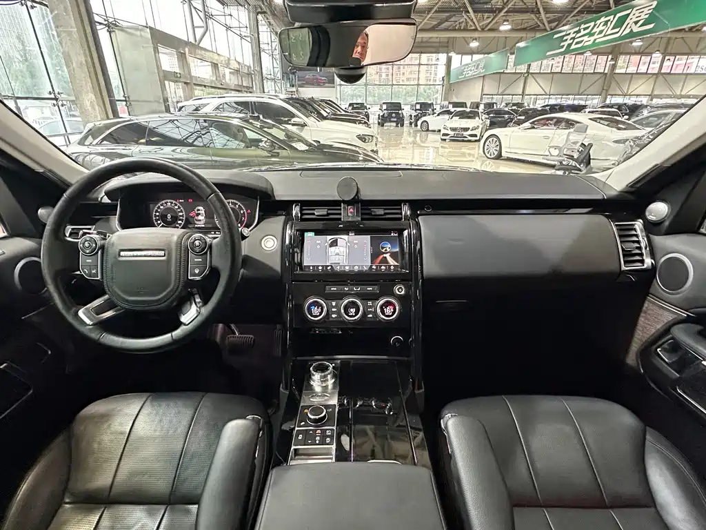 Land Rover Discovery — фото 18