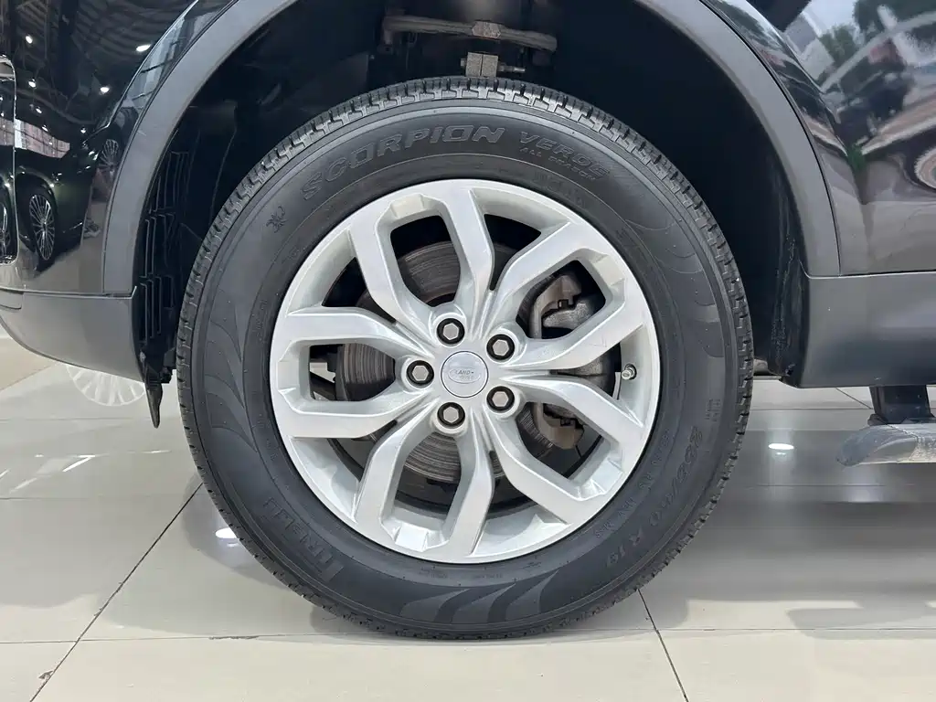 Land Rover Discovery — фото 19