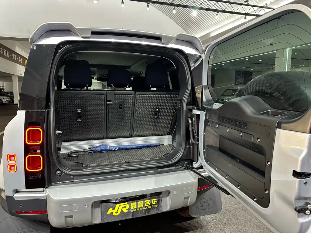 Land Rover Defender — фото 16
