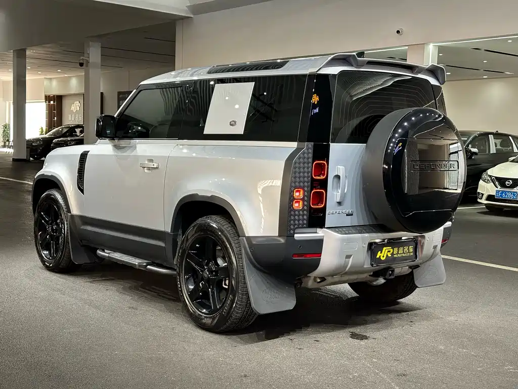 Land Rover Defender — фото 7