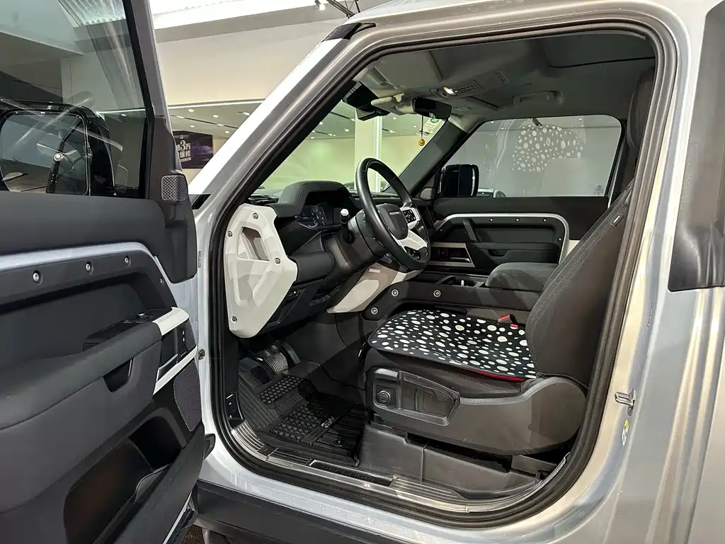 Land Rover Defender — фото 8
