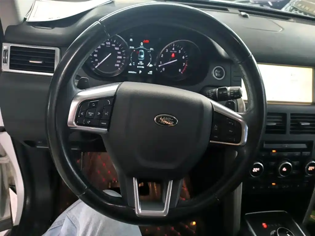 Land Rover Discovery Sport — фото 11