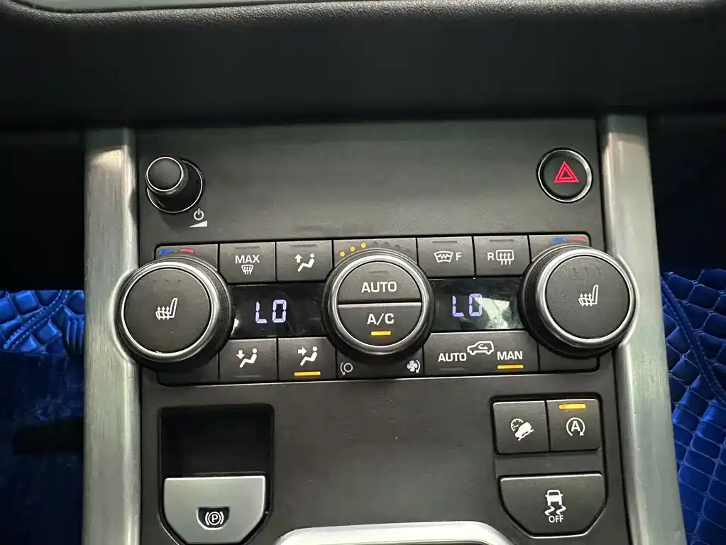 Land Rover Evoque — фото 11