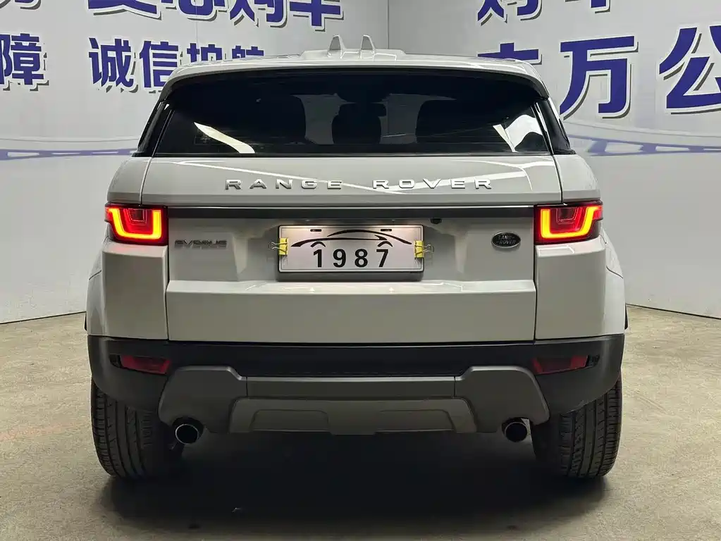 Land Rover Evoque — фото 21