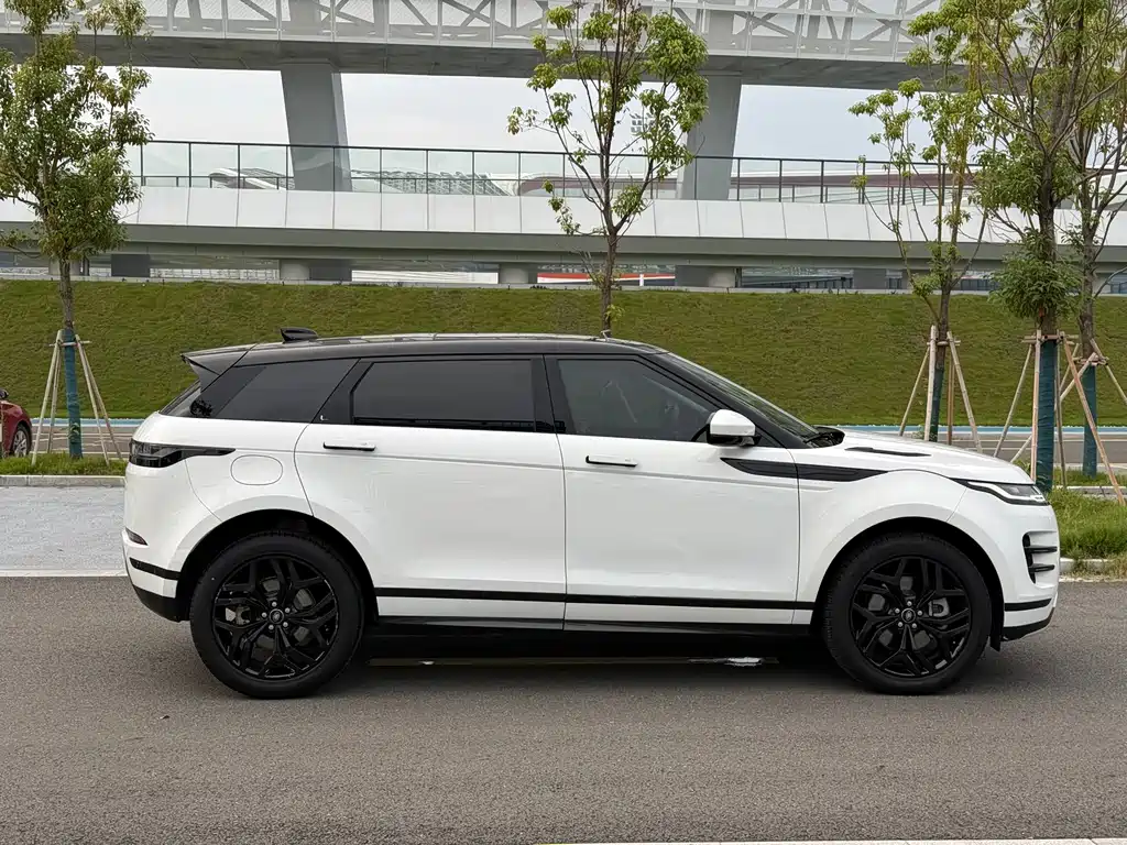 Land Rover Evoque — фото 8