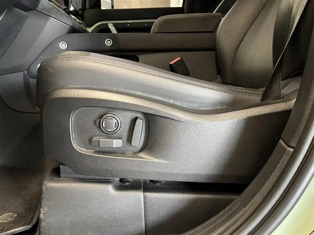 Land Rover Defender — фото 20