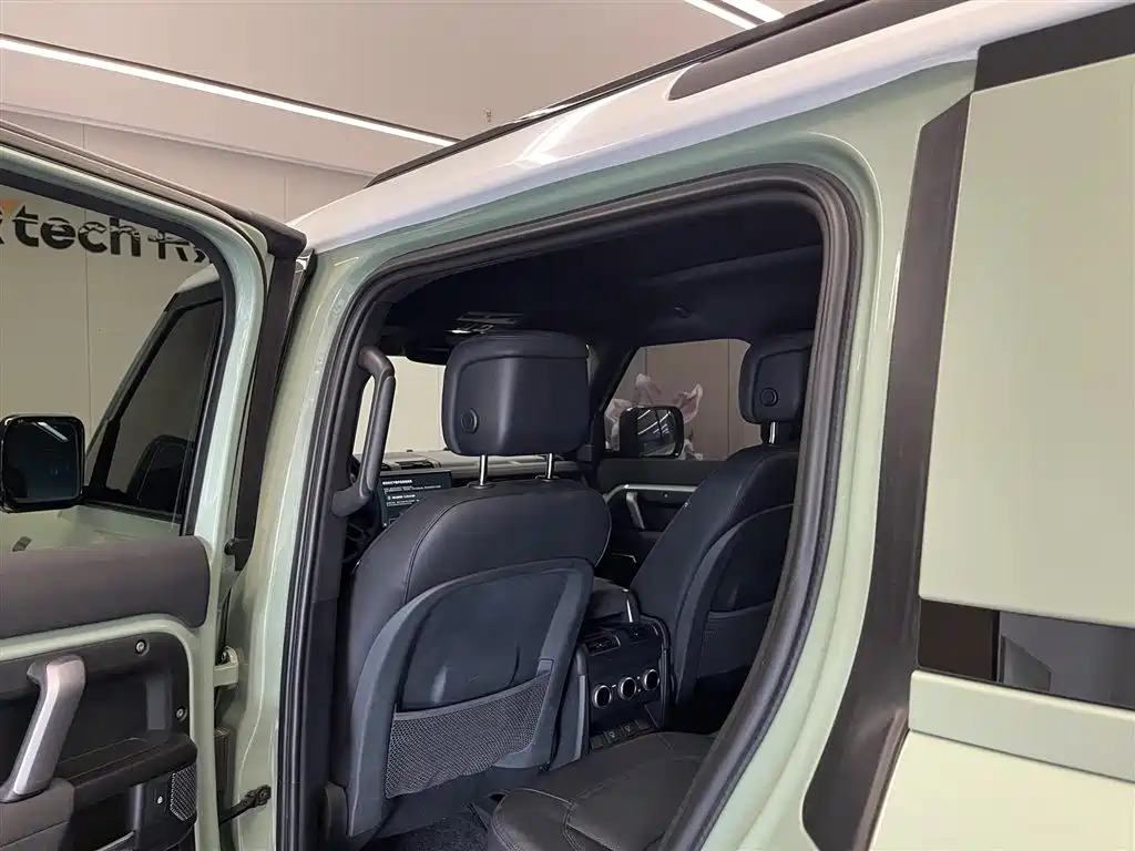 Land Rover Defender — фото 25
