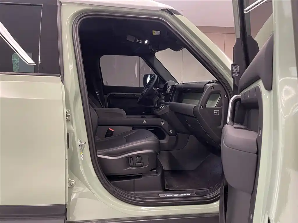 Land Rover Defender — фото 26