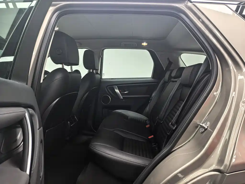 Land Rover Discovery Sport Hybrid — фото 6