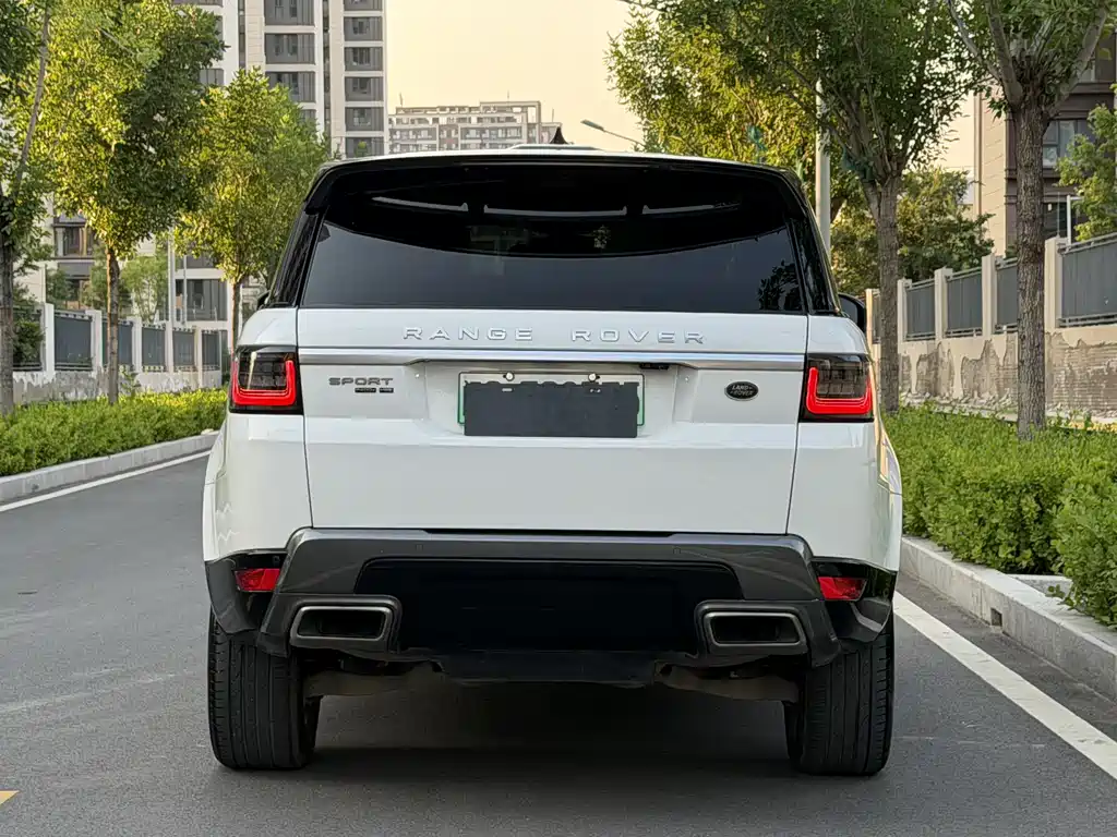 Land Rover Sport PHEV — фото 8