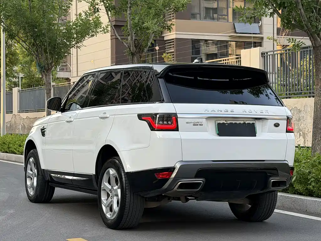 Land Rover Sport PHEV — фото 9