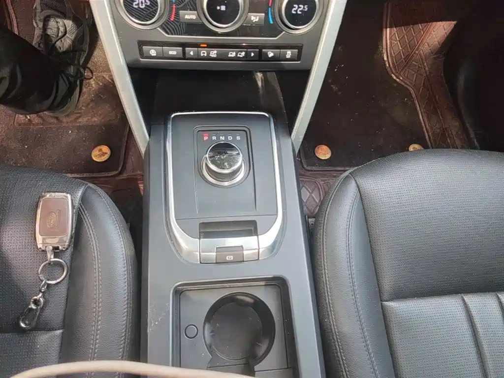 Land Rover Discovery Sport — фото 14