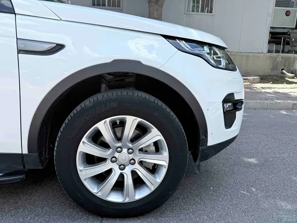 Land Rover Discovery Sport — фото 17