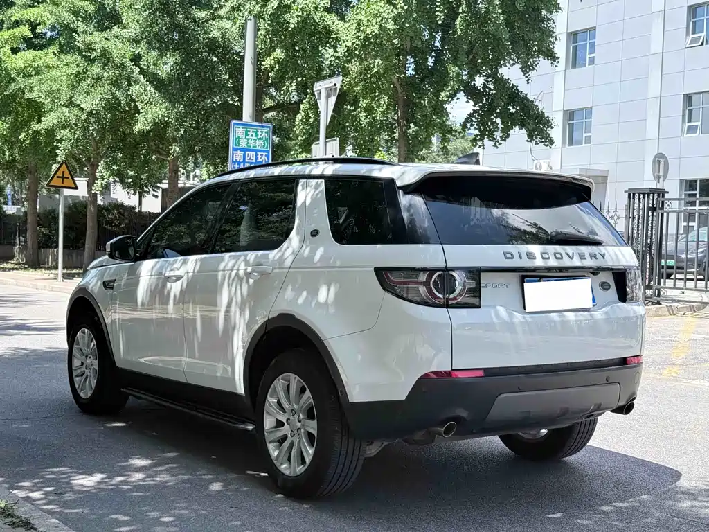 Land Rover Discovery Sport — фото 21