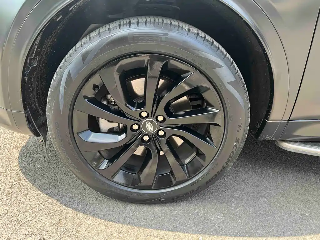 Land Rover Discovery Sport Hybrid — фото 13
