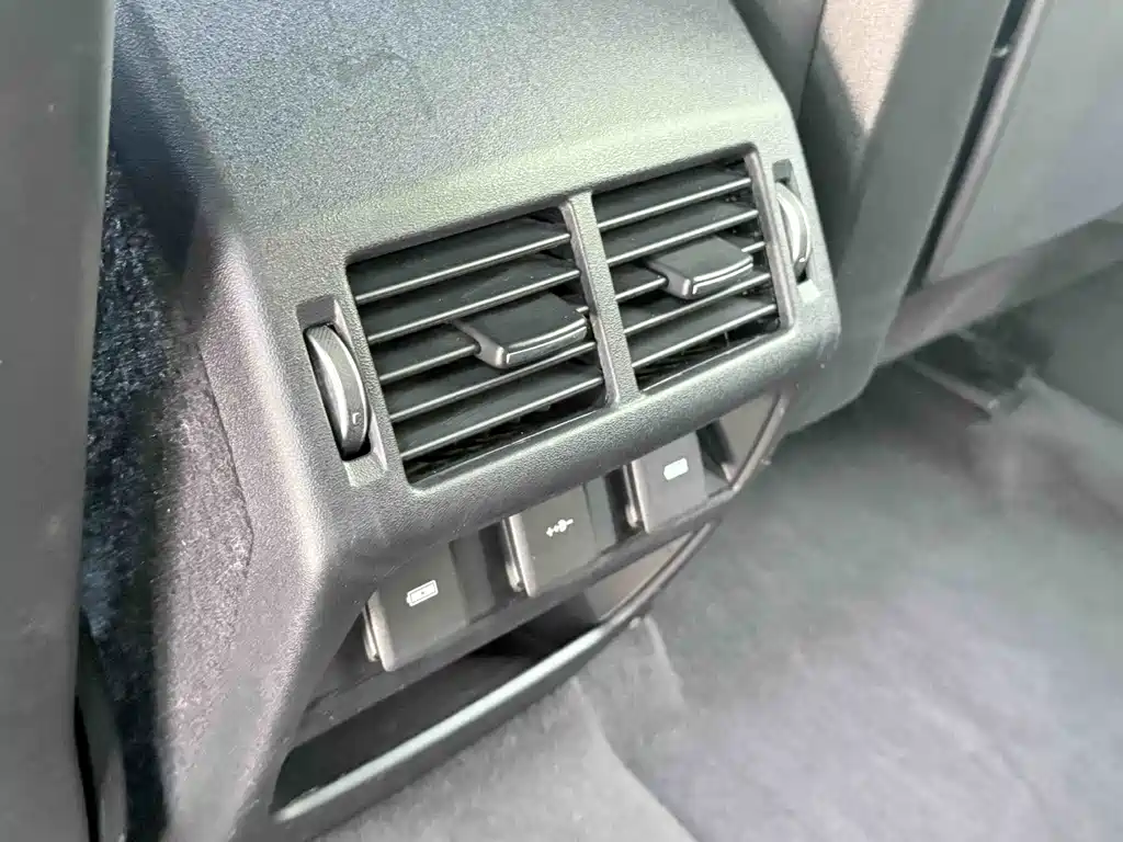 Land Rover Discovery Sport — фото 15