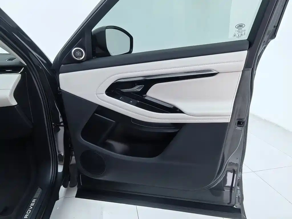 Land Rover Evoque — фото 17