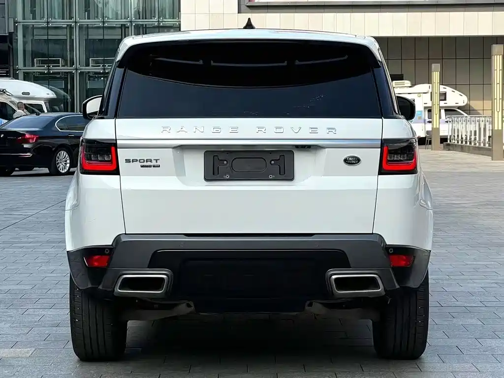 Land Rover Sport PHEV — фото 9