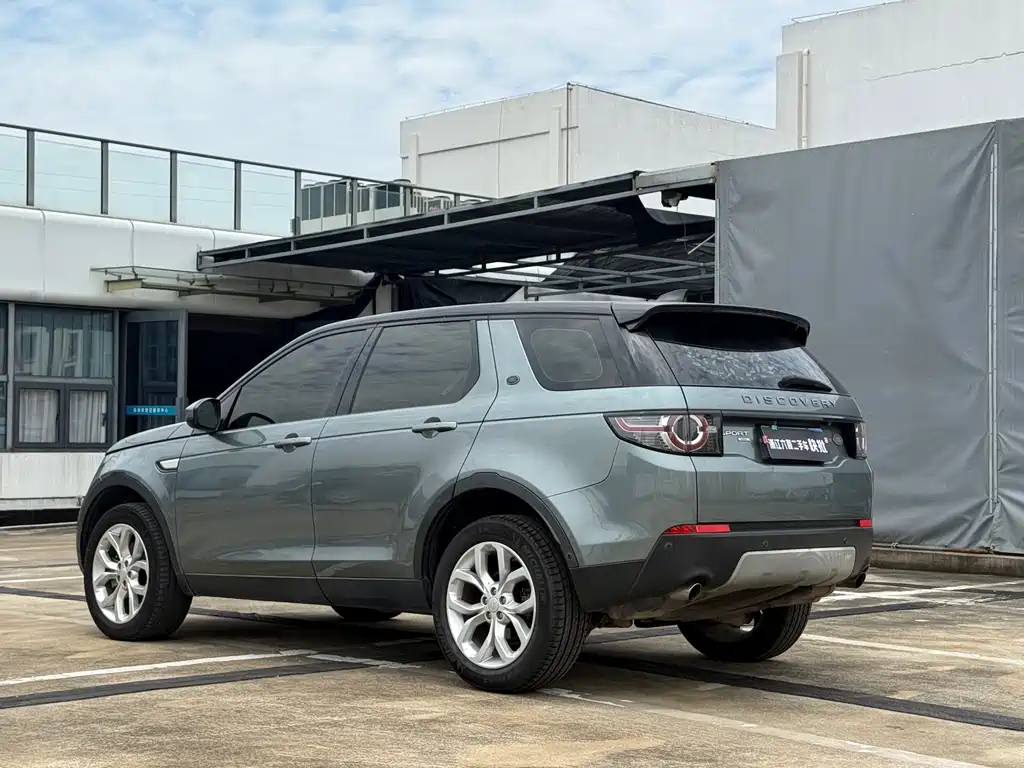 Land Rover Discovery Sport — фото 15